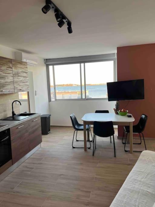 Joli Appart/Vue Etang/Clim /Wifi Balaruc-les-Bains Zewnętrze zdjęcie